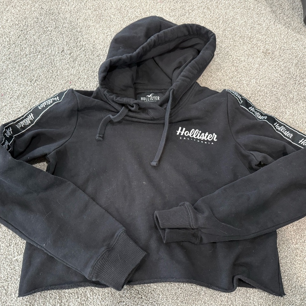 Hollister Charcoal Cropped Hoodie‎
